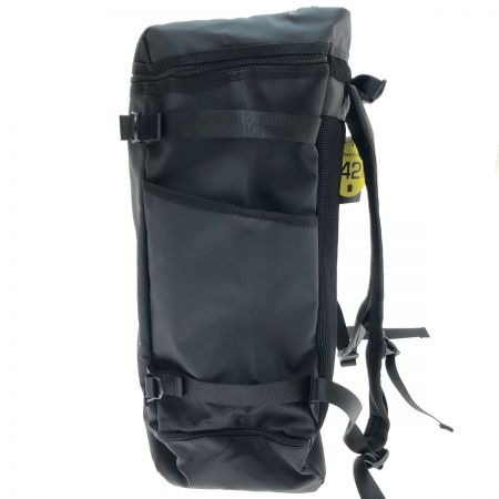  umbro アンブロ リュック バックパック 42ℓ 70571 ブラック