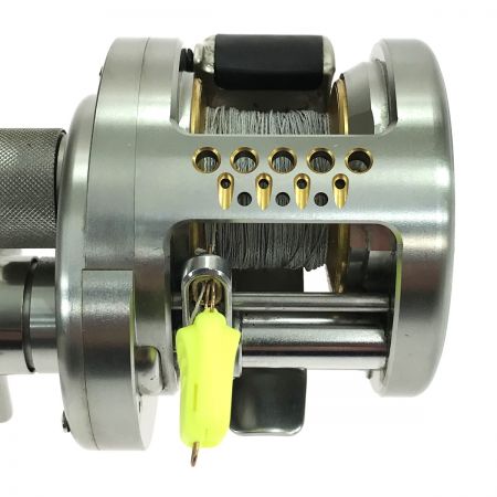  SHIMANO シマノ 03 カルカッタコンクエスト 200DC RH460