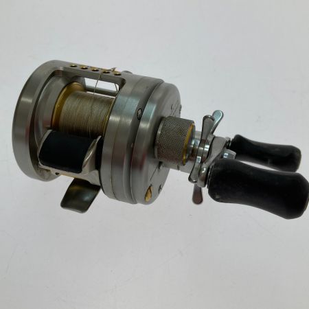 カルカッタ CONQUEST 100DC シマノ SHIMANO 01865 釣り用品 リール ベイトリール