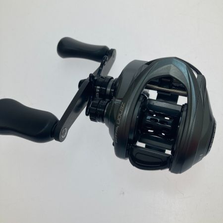 ベイトリール　　ゼノンビースト アブガルシア Abu Garcia 9-L 釣り用品 リール ベイトリール