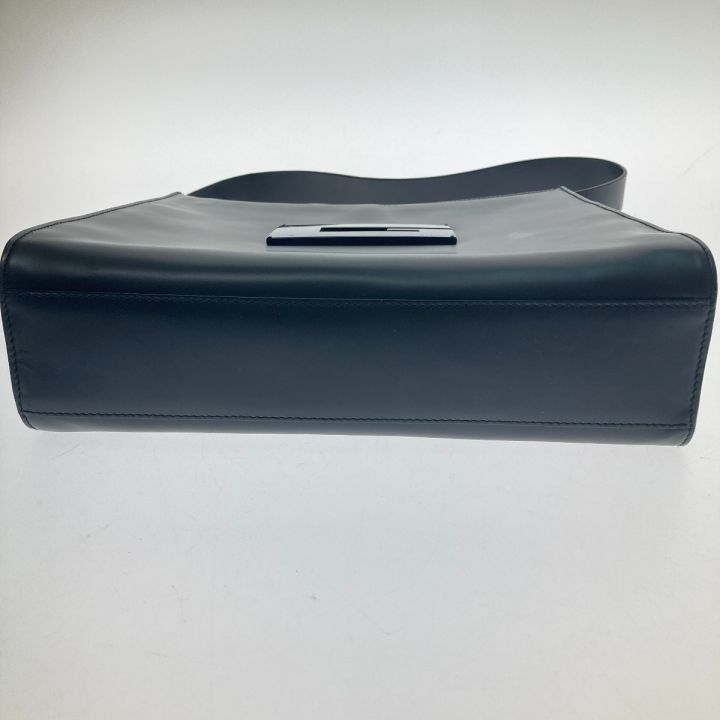 GUCCI グッチ Gロゴ ショルダーバッグ 001・3066 ブラック｜中古  