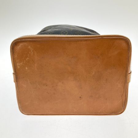  LOUIS VUITTON ルイヴィトン モノグラム ノエ M42224