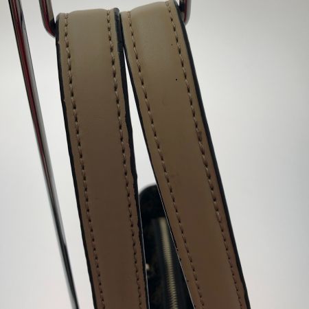  GUESS ゲス トートバッグ 本体のみ QB787922 ブラウン