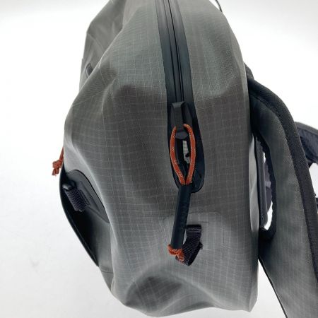  SIMS シムス 釣り用品　フィッシングバッグ