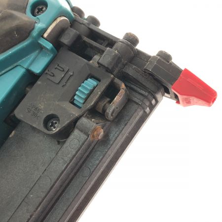  MAKITA マキタ 充電式面木釘打 18V FN350D