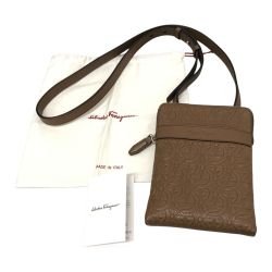 □□ Salvatore Ferragamo サルヴァトーレフェラガモ ショルダーバッグ 240884 ブラウン系 Bランク