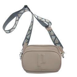 □□ PUMA プーマ  センス クロスボディー バッグ 1.5L 090429-04 ピンク Aランク