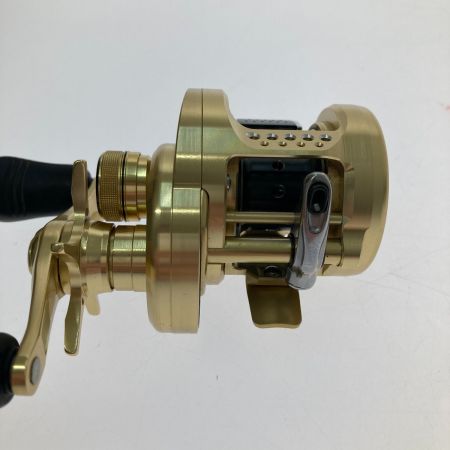 SHIMANO シマノ 15カルカッタコンクエスト 100HG RIGHT(右ハンドル) 03437