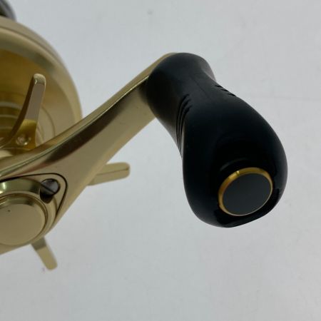  SHIMANO シマノ 15カルカッタコンクエスト 100HG RIGHT(右ハンドル) 03437