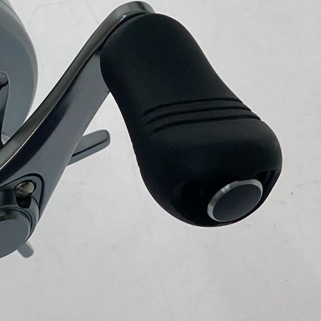  SHIMANO シマノ 19 カルカッタ コンクエスト DC 200 右 03978