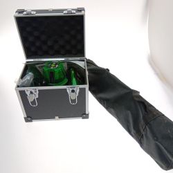 □□ MAX マックス グリーンレーザー墨出器　三脚付き LA-501DG Bランク