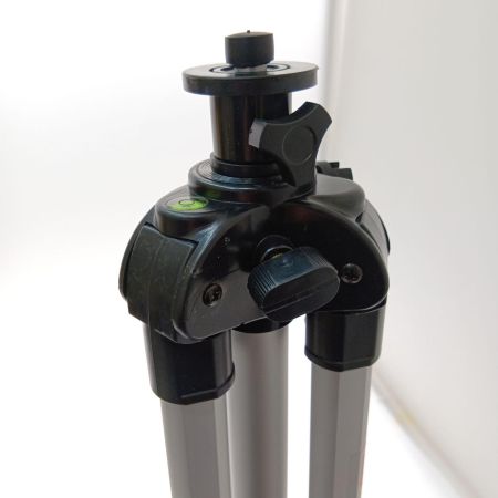  MAX マックス グリーンレーザー墨出器　三脚付き LA-501DG