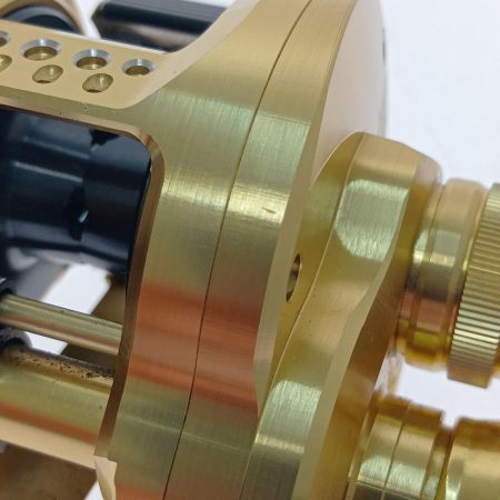  SHIMANO シマノ カルカッタコンクエスト201HG 04239