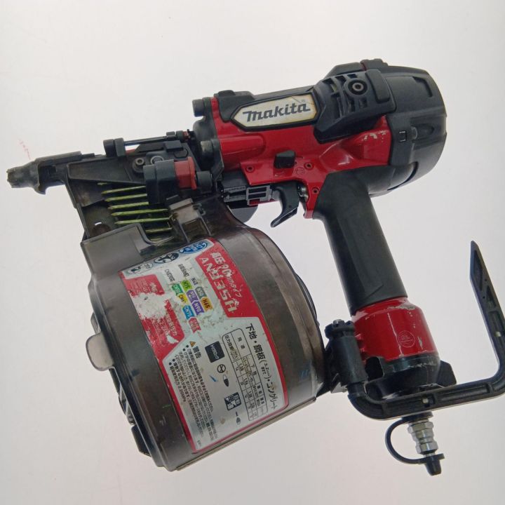 MAKITA マキタ 90mm高圧エア釘打 AN935H レッド - 中古 - なんでも 