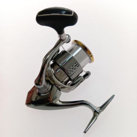 SHIMANO シマノ 18 ステラ C3000MHG 03806 本体のみ