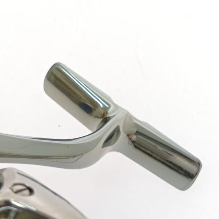  SHIMANO シマノ 18 ステラ C3000MHG 03806 本体のみ