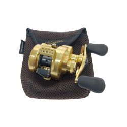 □□ SHIMANO シマノ 21 カルカッタコンクエスト 100HG 右巻き 04236 Bランク
