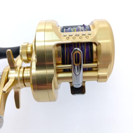  SHIMANO シマノ 23 カルカッタコンクエストMD 300XG 右ハンドル 045928