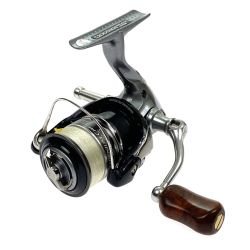 ## SHIMANO シマノ レアニウムCI4+ C2000HGS 02586 木製ハンドルノブ・リールスタンド付き Bランク