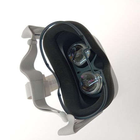  oculus QUEST2 VRヘッドセット　64GB