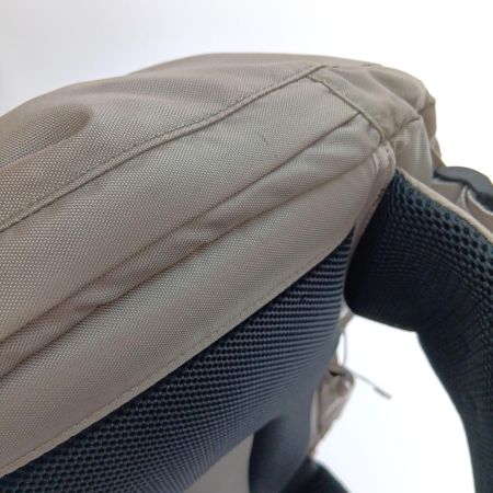  Columbia コロンビア BURKE MOUNTAIN 30L BACKPAバーク マウンテン 30L バックパック PU8179 グレージュ