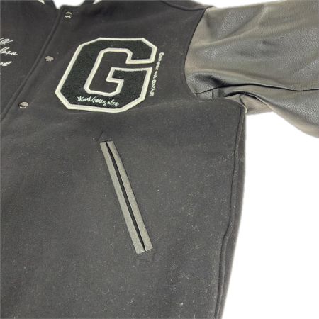  Mark Gonzales ジャケット スタジャン SIZE XL 古着 ブラック