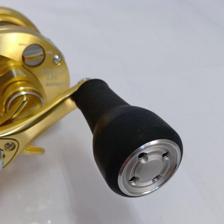  SHIMANO シマノ 23 カルカッタコンクエストMD 301XGLH 左ハンドル 045942