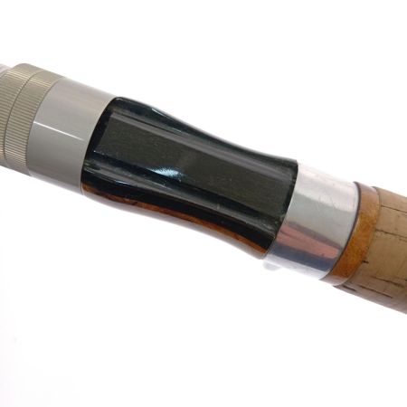  SAURUS ザウルス トラウトスピンボロン NORRIS トゥイッチン80H ベイトキャスター