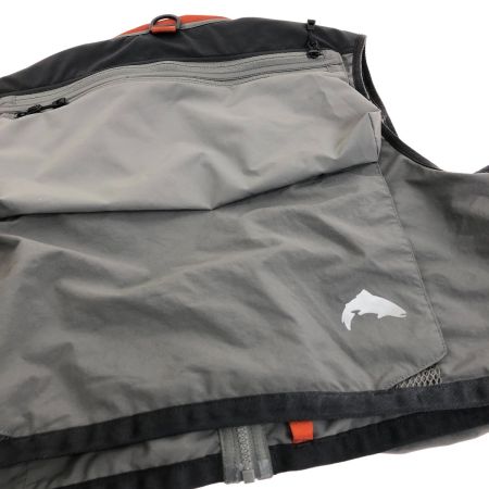  SIMMS 釣り服飾 フィッシングベスト SIZE L RE 38,497 グレー