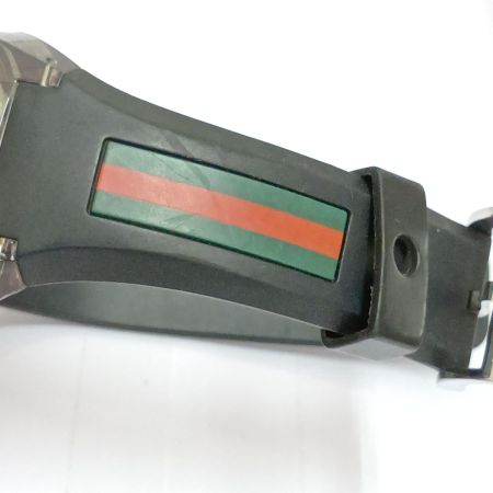  GUCCI グッチ 腕時計　SYNC シンク シェリー ラバー　クオーツ 137.1 ブラック x シルバー