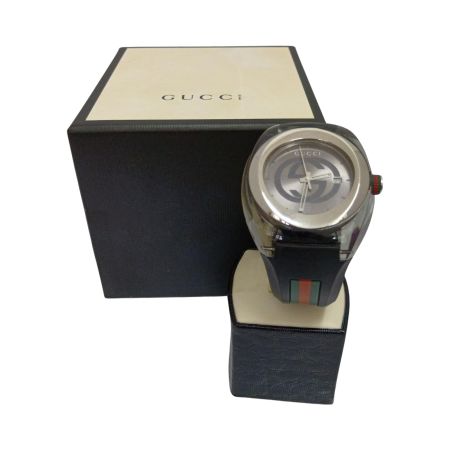  GUCCI グッチ 腕時計　SYNC シンク シェリー ラバー　クオーツ 137.1 ブラック x シルバー