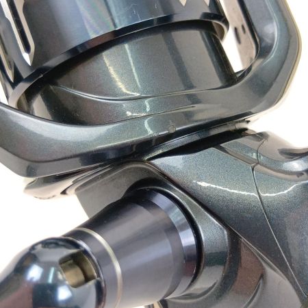 SHIMANO シマノ スピニングリール　17ツインパワー XD 4000XG 03747
