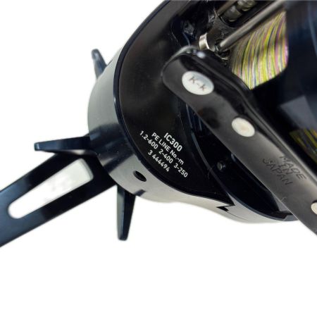  DAIWA ダイワ リール　25ソルティガ IC300 00631594 本体のみ