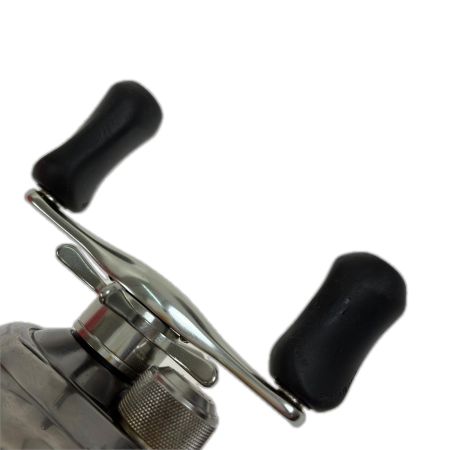  SHIMANO シマノ リール　アンタレスAR（右ハンドル） RH225000