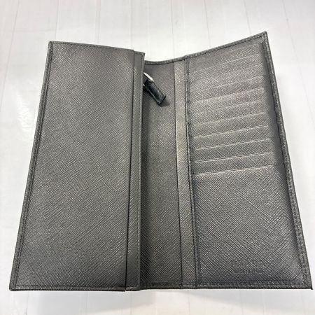 PRADA プラダ 長財布　二つ折り財布 ブラック