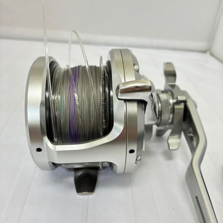 SHIMANO シマノ リール　オシアジガー 4000HG（右ハンドル） 04067