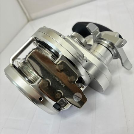 SHIMANO シマノ リール　オシアジガー 4000HG（右ハンドル） 04067