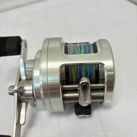SHIMANO シマノ リール　オシアカルカッタ 200HG 02778 本体のみ
