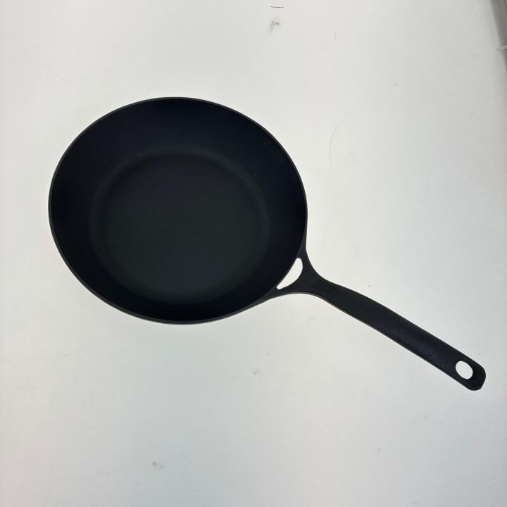 岩鉄鉄器 ダクタイルパン フライパン 26cm - 中古食器・キッチン雑貨