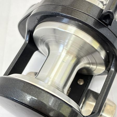 SHIMANO シマノ 20 トリウム 1500HG　右ハンドル 04218