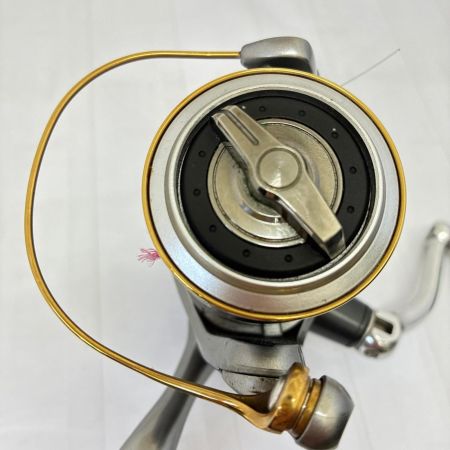 SHIMANO シマノ リール　ツインパワー C3000HG  02697