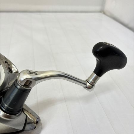 SHIMANO シマノ リール　ツインパワー C3000HG  02697
