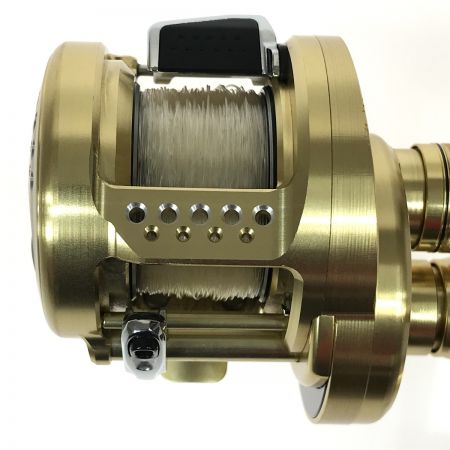  SHIMANO シマノ 15 カルカッタコンクエスト 15ｶﾙｶｯﾀｺﾝｸｴｽﾄ 201HG 左ハンドル