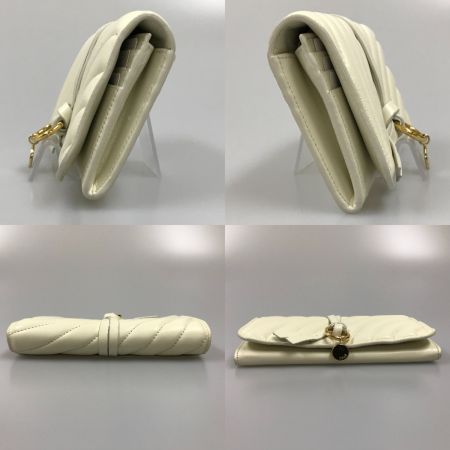  Chloe クロエ アルファベット 長財布  CHC18UP715A04119 ホワイト