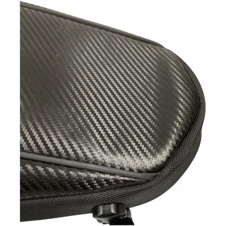  デイトナ HenlyBegins ヘンリービギンズ バイク用シートバッグ 4L RXBI04871 カーボン×ブラック