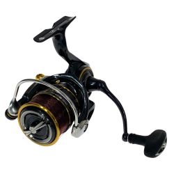 ## DAIWA ダイワ 21カルディア LT3000-CXH 063190 ゴメクサスリールスタンド付 Bランク