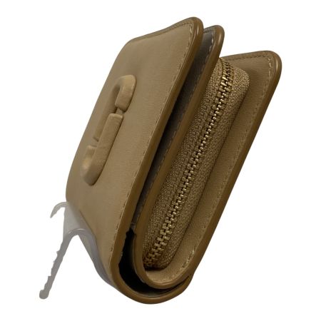  MARC JACOBS マークジェイコブス  ザ レザー カバード Jマーク コンパクト ウォレット ミニ 2つ折り財布 2S4SMP007S02 キャメル