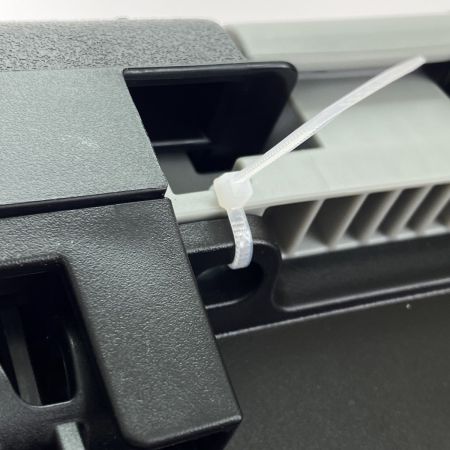  MAKITA マキタ 18V 充電式インパクトドライバ TD173DRGXO オリーブ バッテリ2個・充電器・ケース付 未開封