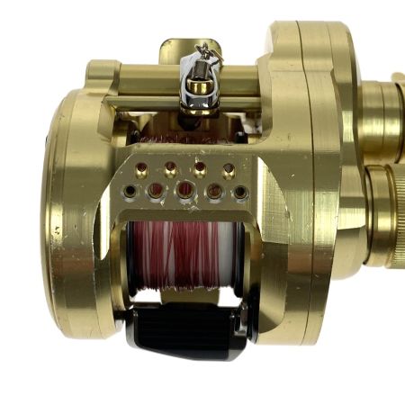  SHIMANO シマノ 21 カルカッタコンクエスト 100HG 04236 右ハンドル ハンドルノブ変更