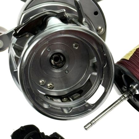  SHIMANO シマノ 20 カルカッタ コンクエスト DC 201HG(左) 04040 ハンドルノブ変更